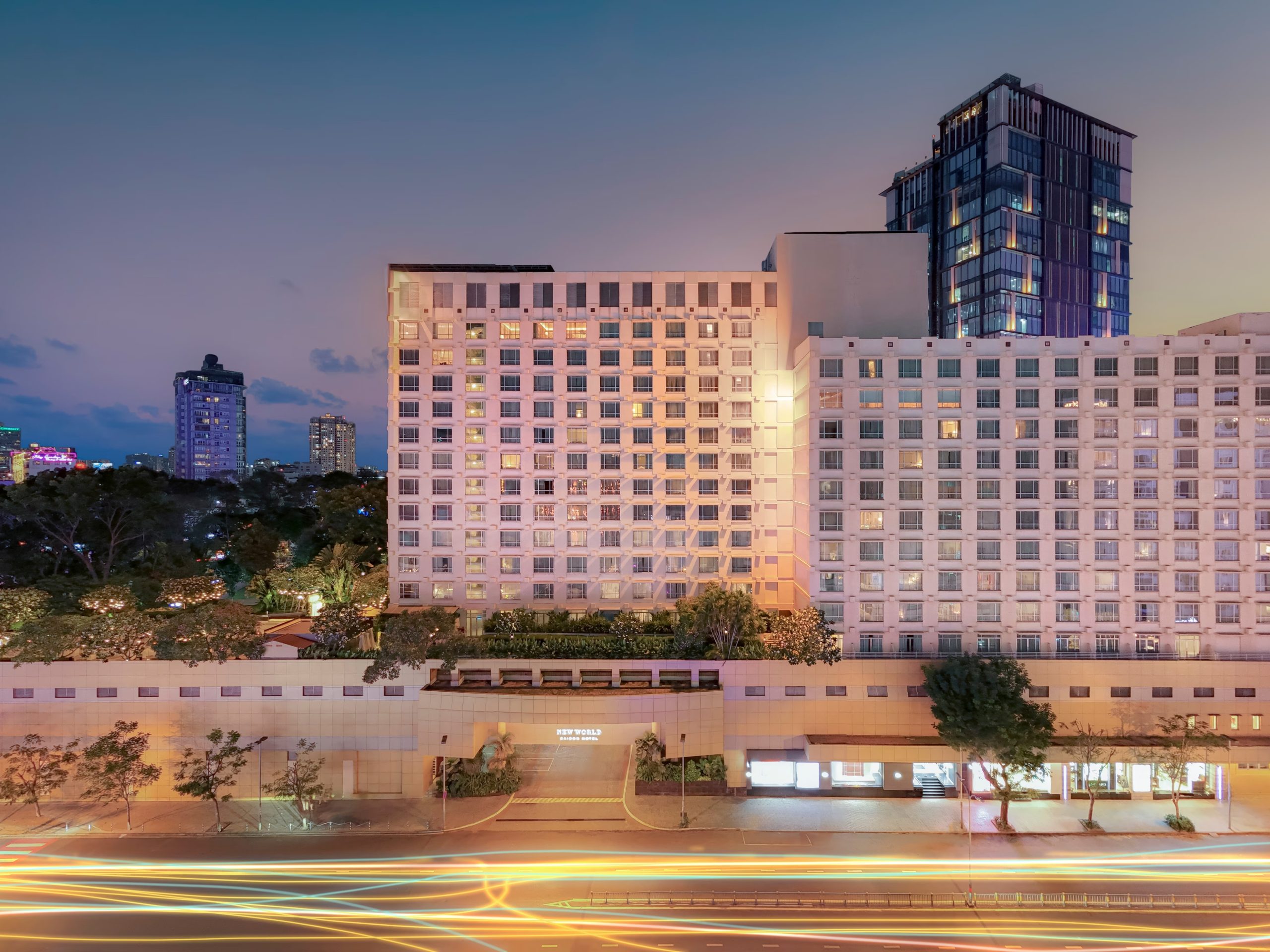 Lắp đặt hệ thống bơm nhiệt giai đoạn 1 tại khách sạn New World Saigon bởi Châu Hiệp Phát